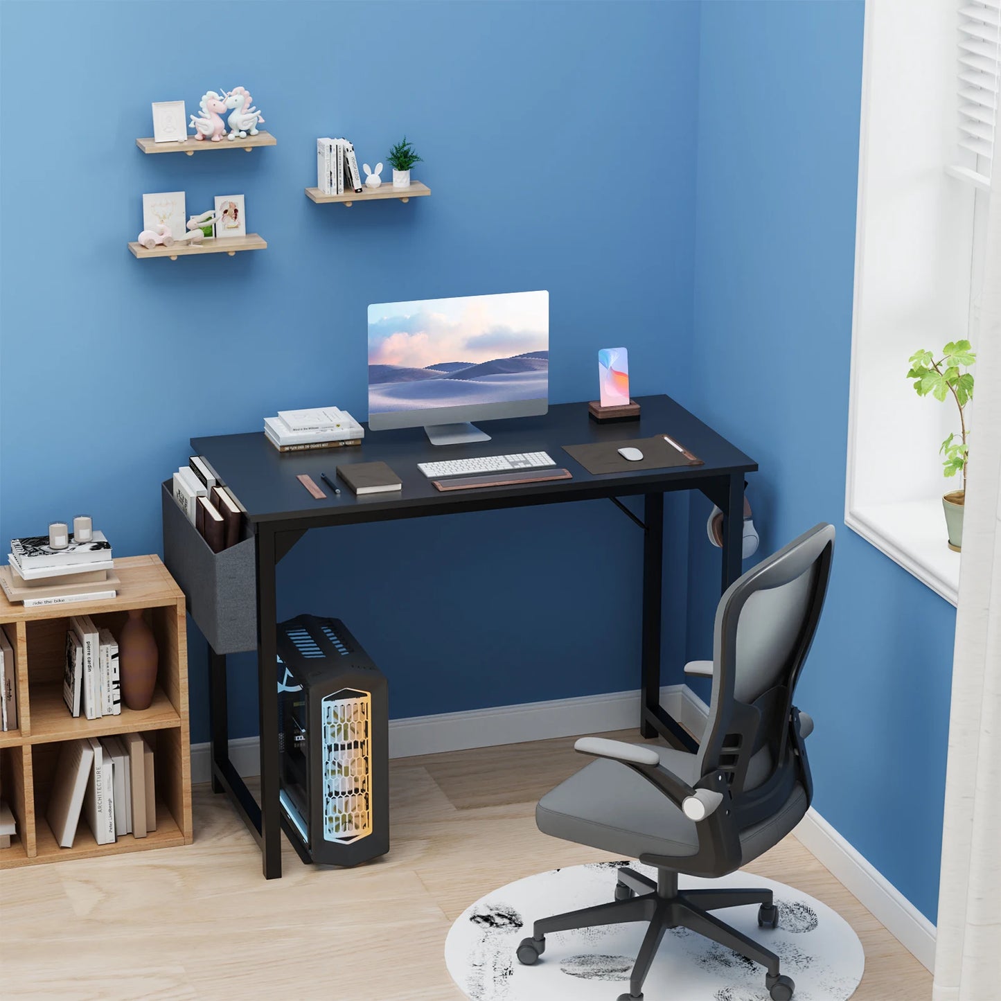 Modern Compact Computer Desk with Side Bag & Headphone Hook – Easy Assembly.